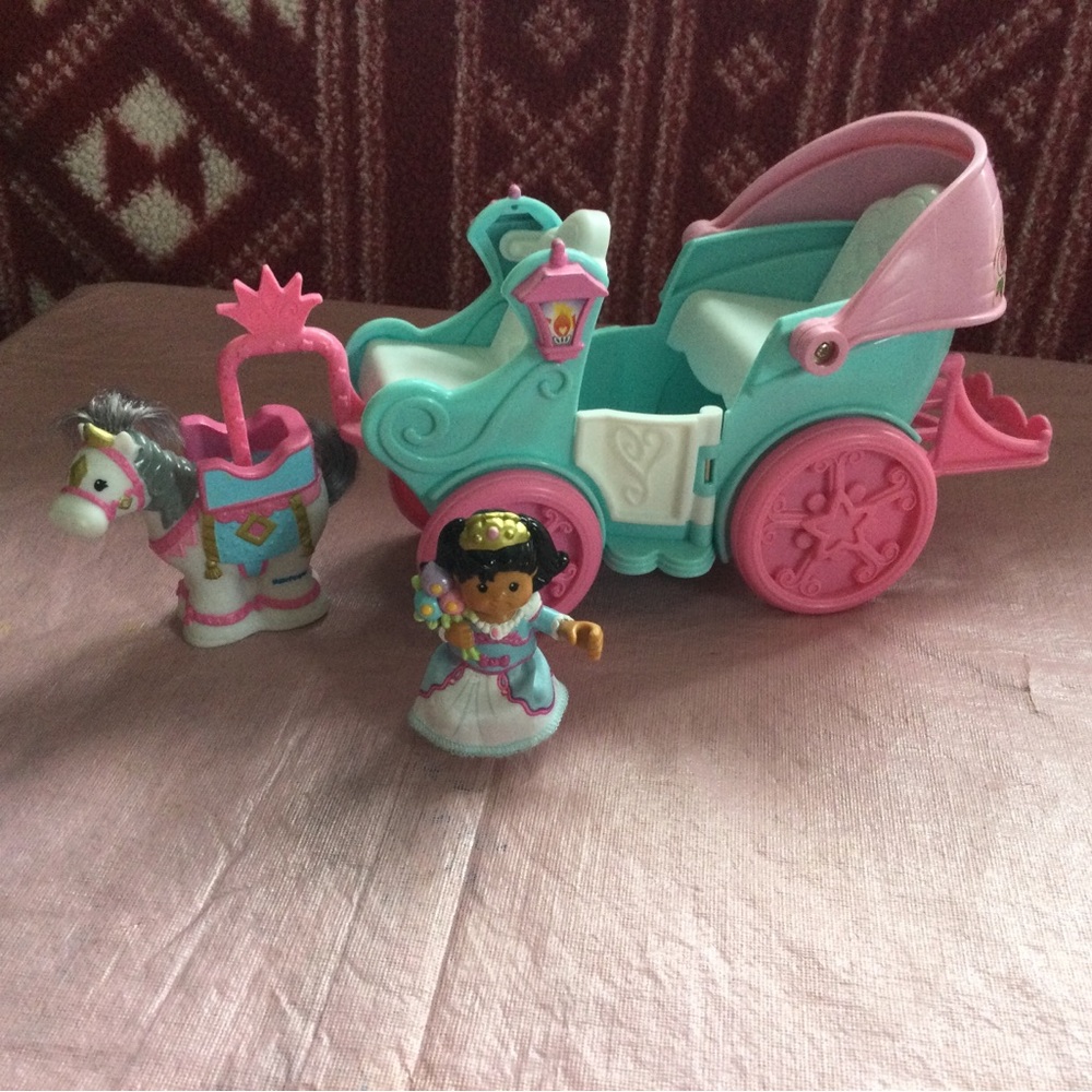 Fisher-Price Pink and Blue Fairy Tale Carriage Playset